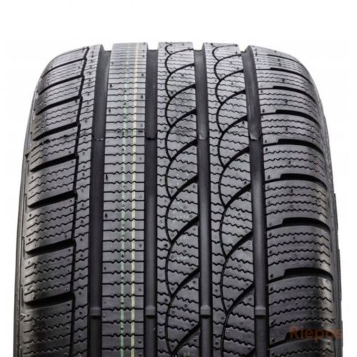Tracmax TRS210 205/40 R17 84V